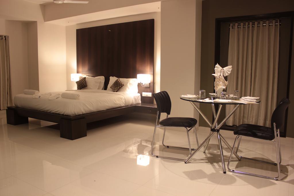 Hotel Magnum Inn Junagadh Room photo