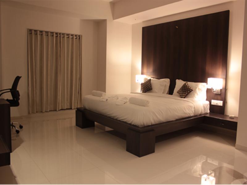 Hotel Magnum Inn Junagadh Exterior photo