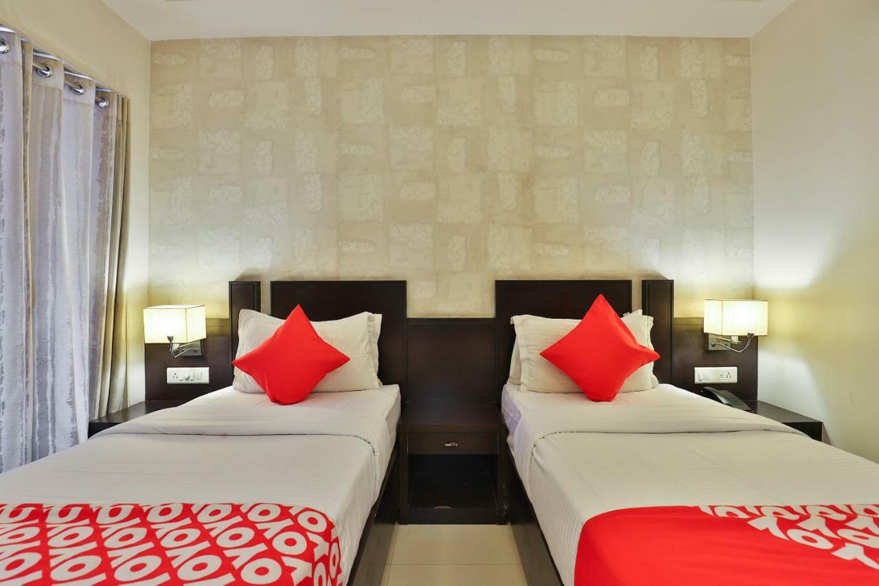 Hotel Magnum Inn Junagadh Exterior photo