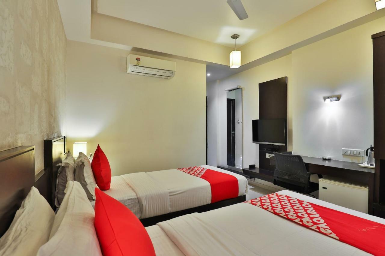 Hotel Magnum Inn Junagadh Exterior photo