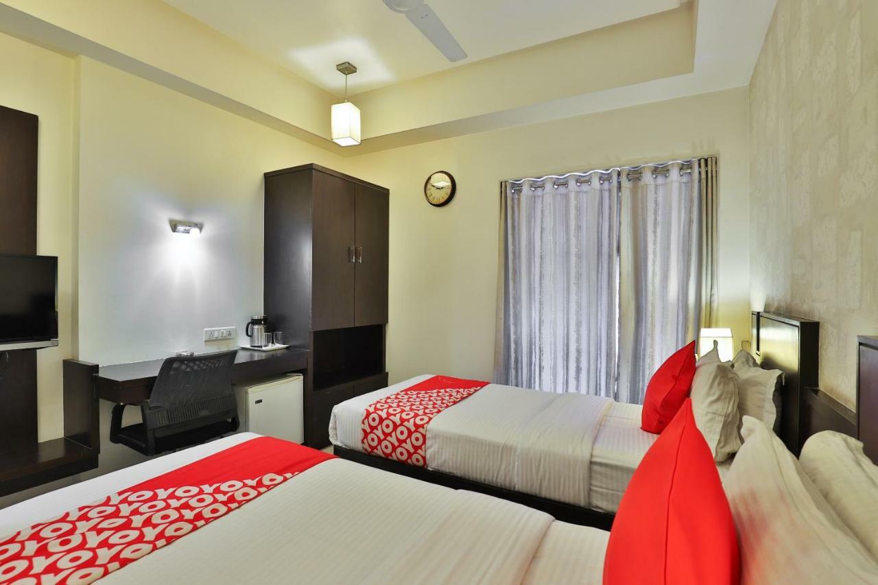 Hotel Magnum Inn Junagadh Exterior photo